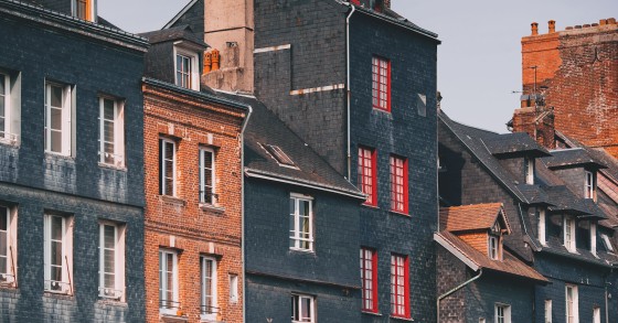 Plus d’un pro sur deux est pessimiste, entre explosion des coûts et incertitude politique.