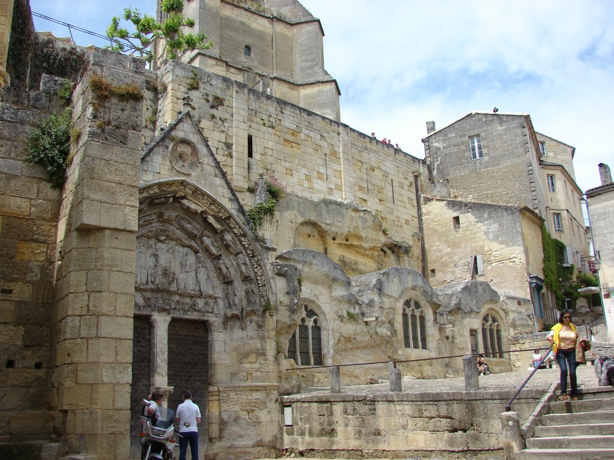 Saint-Émilion : la cité médiévale des grands crus