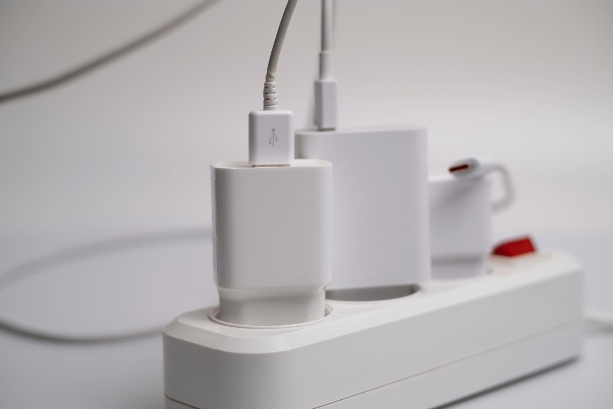 Les appareils qui consomment de l'électricité même lorsqu'ils sont éteints : lesquels faut-il débrancher ?
