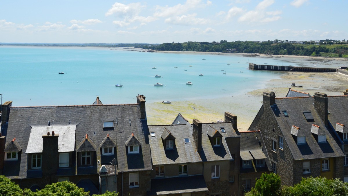 Ces régions françaises où l’immobilier bondit chaque été, le phénomène des résidences secondaires