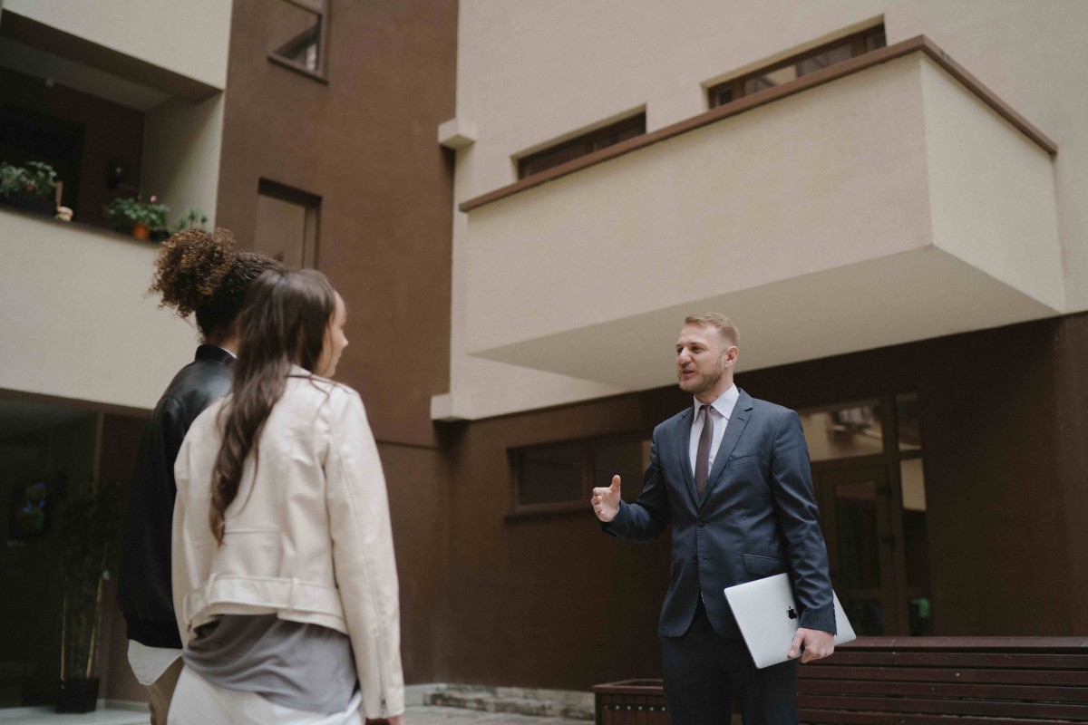 Premier appartement : les 15 questions à poser avant de signer un bail pour éviter les mauvaises surprises