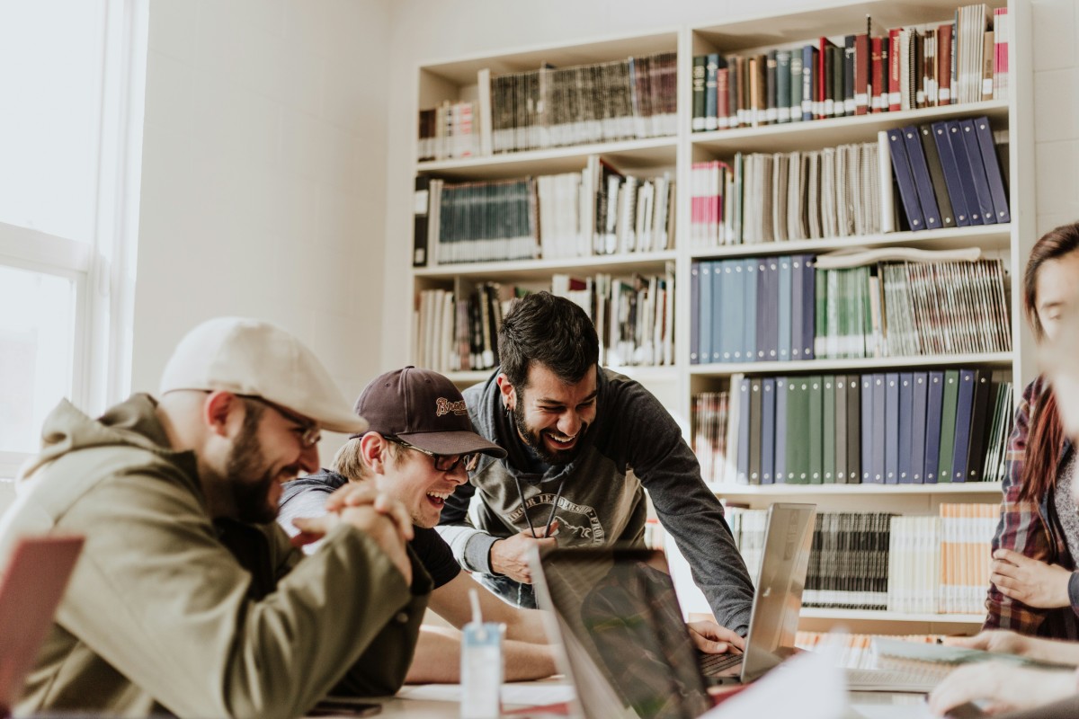 Trouver un garant pour son logement étudiant : quelle option privilégier ? 