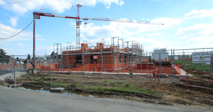 La Banque des Territoires annonce un plan massif pour construire 650 000 logements d'ici 2030 face à la crise du secteur.