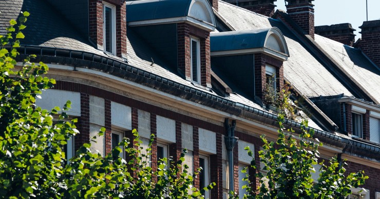 Les ventes repartent dans l’ancien et les prix cessent de baisser, mais la reprise reste dépendante du crédit.