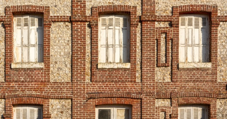 Les ventes dans l’ancien reculeraient à 890 000 en 2026, sous l’effet de la remontée des taux et d’un pouvoir d’achat immobilier fragilisé.
