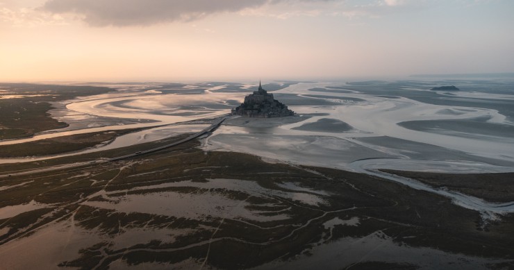 Le Mont-Saint-Michel, quand la mer révèle un chef-d'œuvre