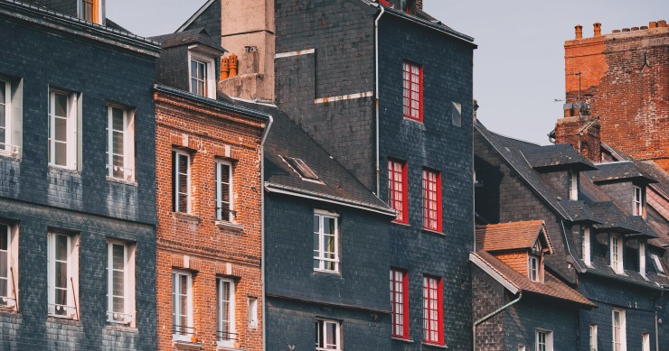 Plus d’un pro sur deux est pessimiste, entre explosion des coûts et incertitude politique.