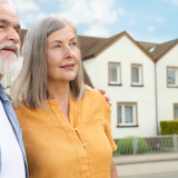 Retraite et immobilier : vendre sa maison pour vivre mieux